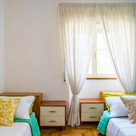 Capodimonte Woods Retreat - Private Parking דירה