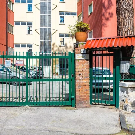 Capodimonte Woods Retreat - Private Parking דירה נאפולי